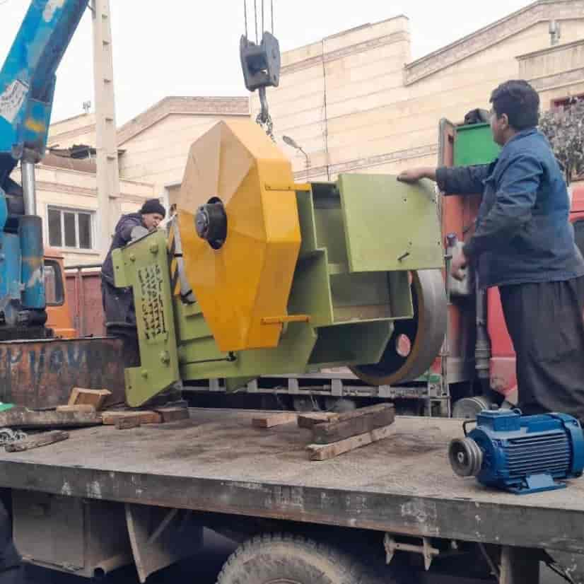 تحميل وإرسال 2 طن الضغط مع الجينات