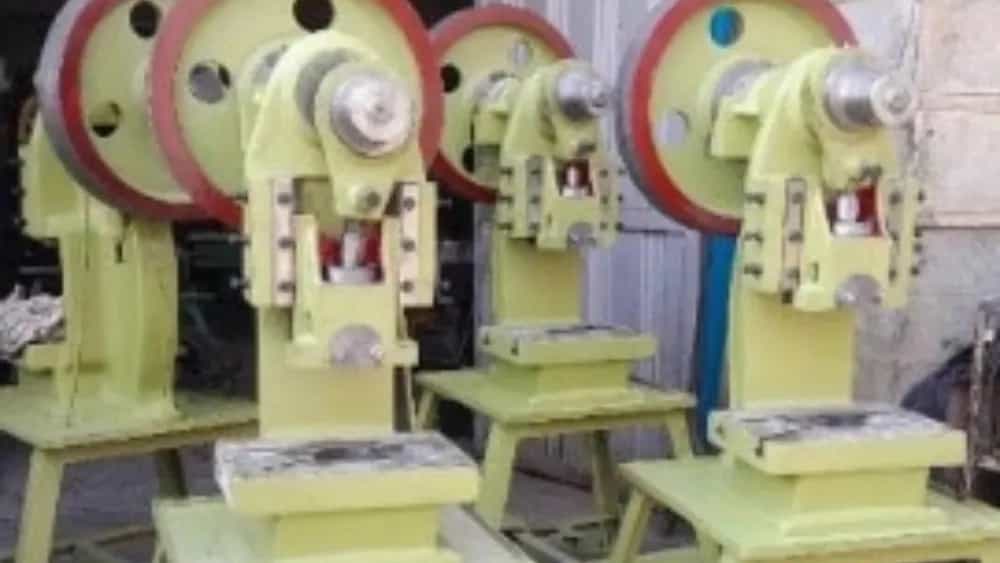 پرس‌های نو و متغیر برادران رضایی برای تولید قطعات موتور و فلز